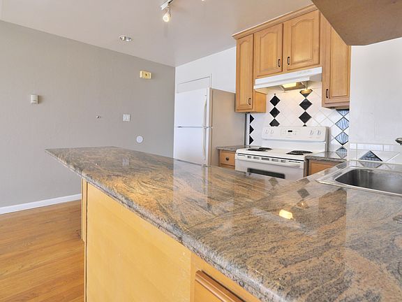 5th image of 226 88th St APT 201