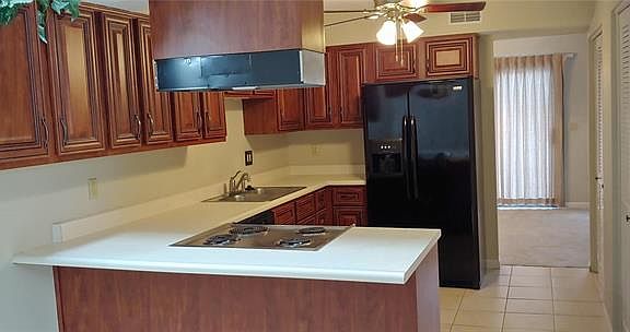 3rd image of 5610 Duchesne Parque Dr