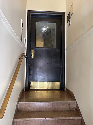 Sold by HomeLister Inc | media 10