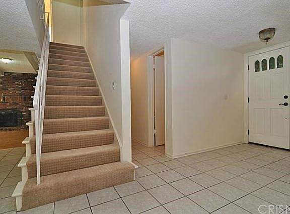 4th image of 21200 Merridy St