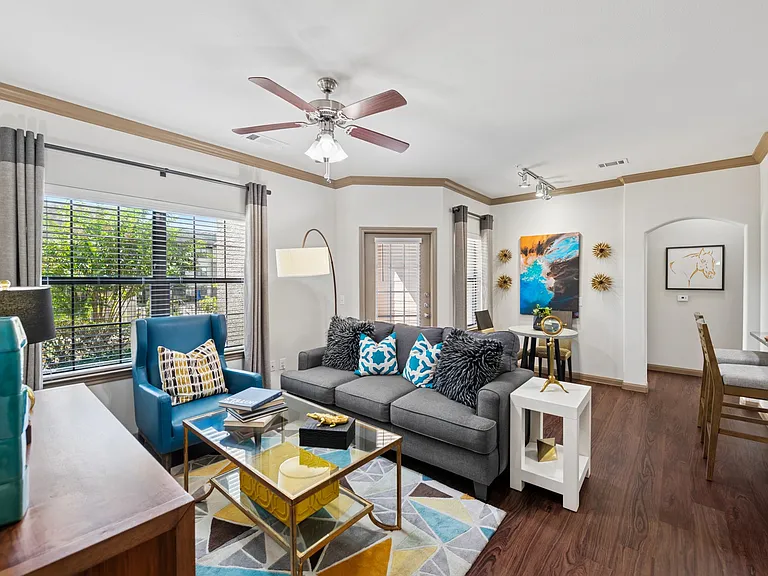 West Creek Apartments — Photo 6