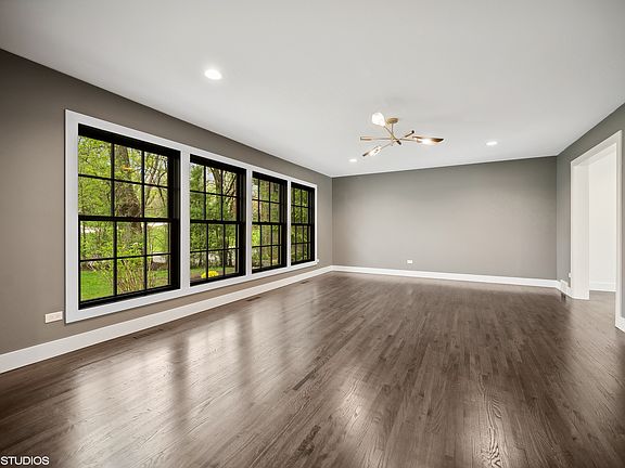 5th image of 774 Stonegate Dr