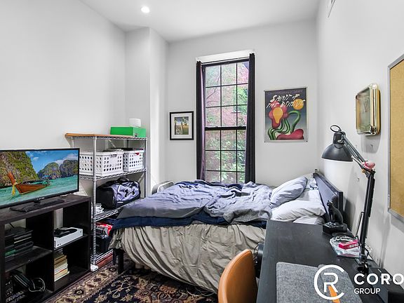 3rd image of 306 Tompkins Ave APT 1