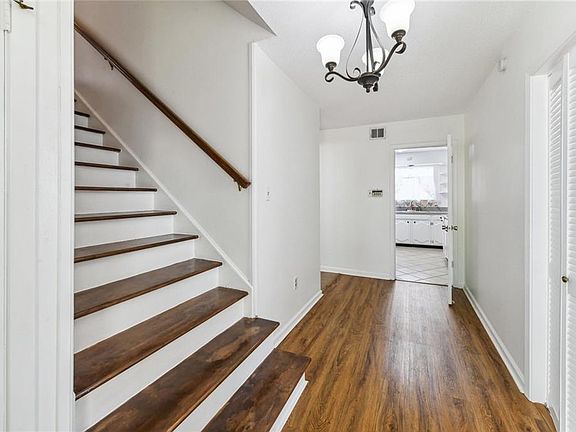 3rd image of 2030 Easter Ln