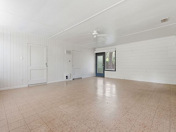 3rd image of 1038 NE 21st Ave