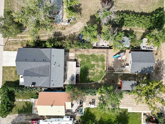 3rd image of 618 7th St N