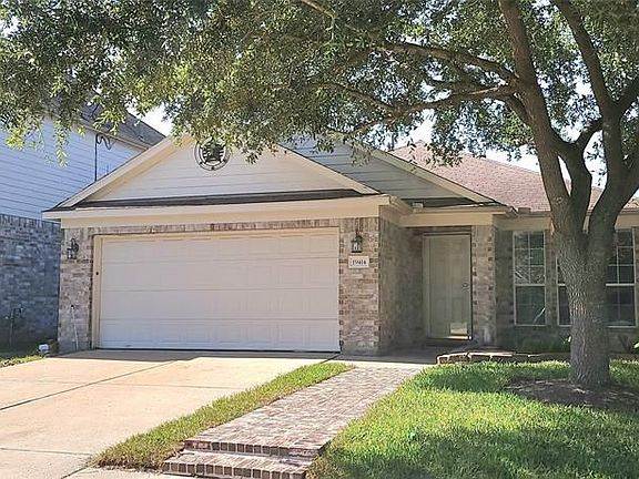 2nd image of 19414 Hickory Meadow Ln