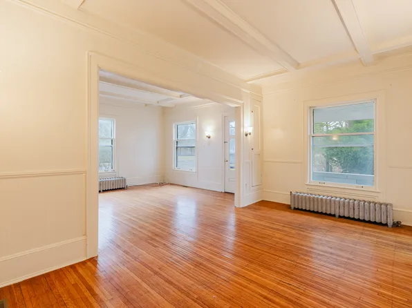 273 Paddock St APT 1, Watertown, NY 13601