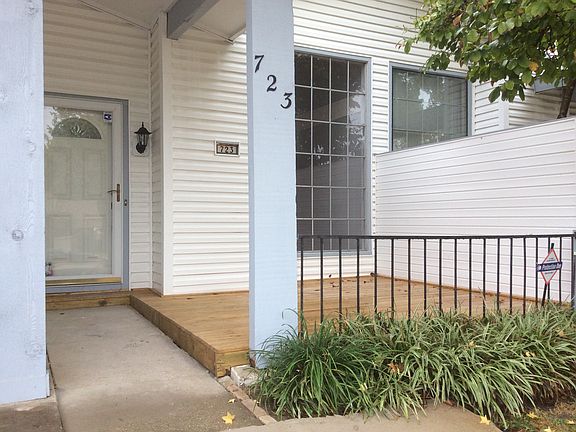 Beautiful Front Deck 