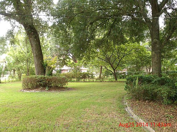 5th image of 6038 Woodelm Dr N