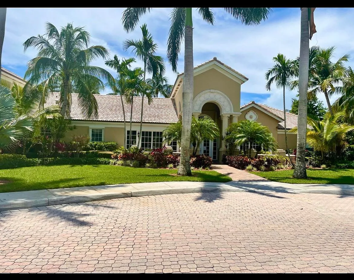 2 bed, 2.0 bath, 991 sqft, $3,800 — Photo 3