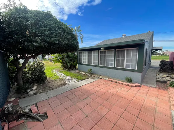 16567 1/2 W Arrow Blvd, Fontana, CA 92335