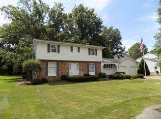 1149 Spring Valley Dr, Erie, PA 16509