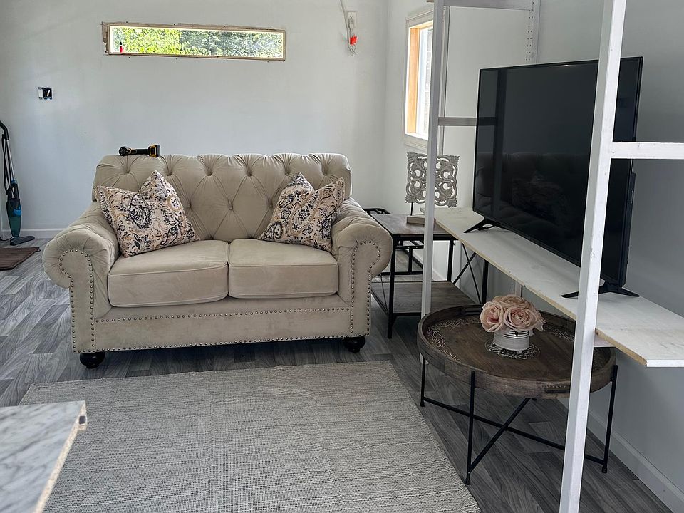 2nd image of 540 Spruce Ave #1