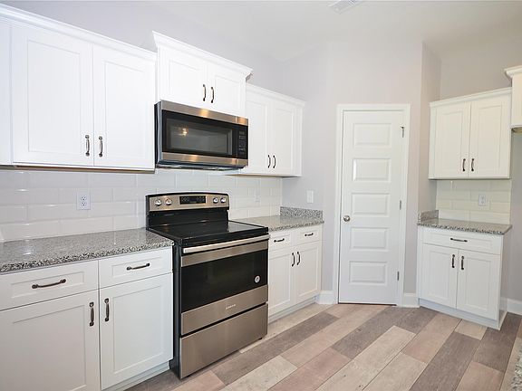 4th image of 661 Farmington Lot 661