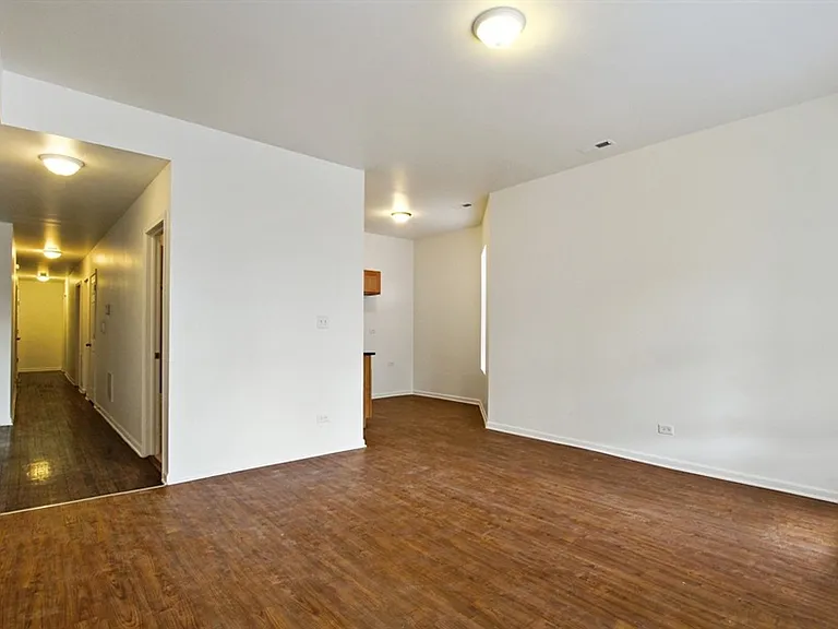 4820 S Michigan — Photo 19