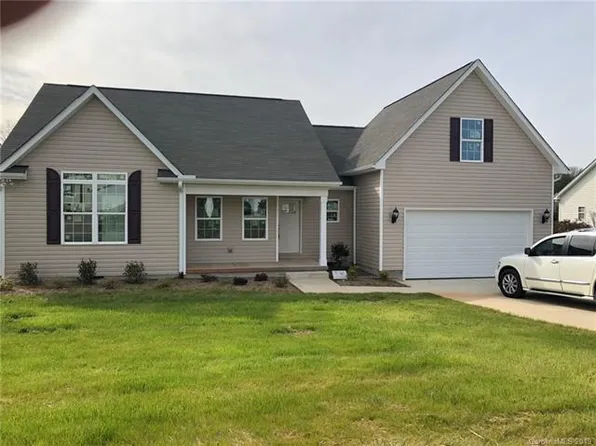 1005 Russell Ridge Dr, Catawba, NC 28609