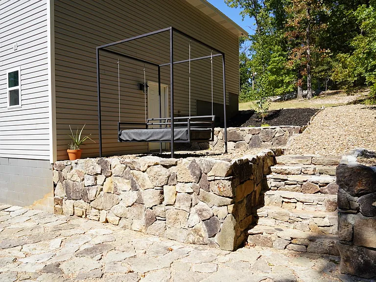 5 Thornbury Ln — Photo 22