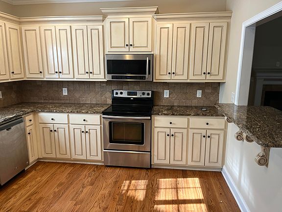 5th image of 4132 Chastain Drive