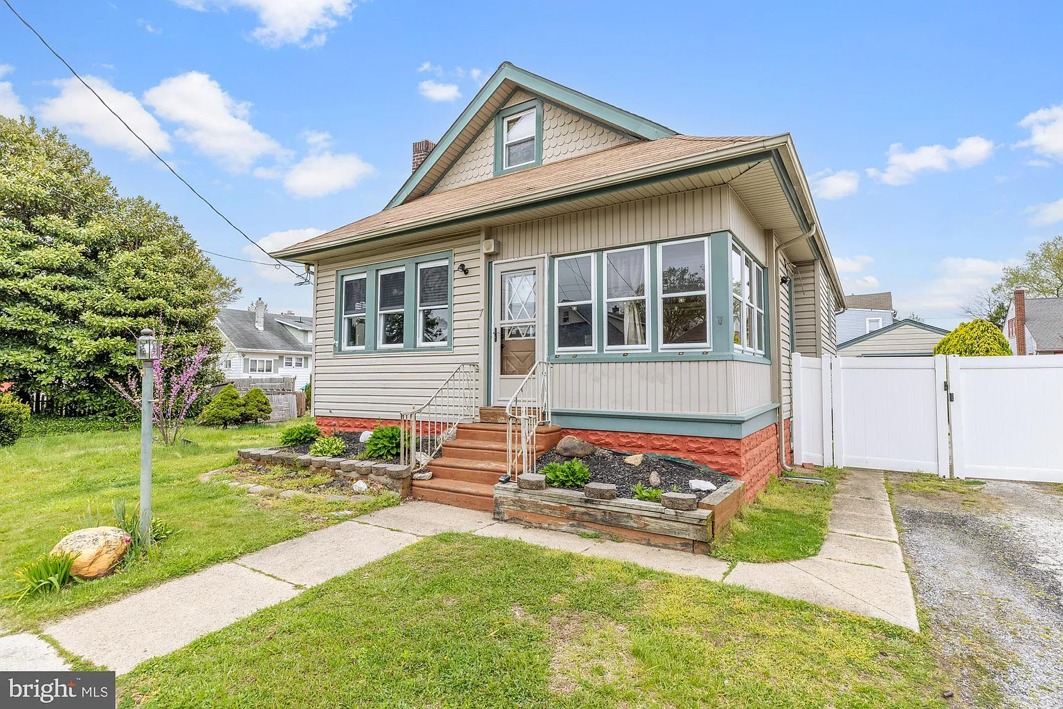 7 N Burdsall Ave photo 1