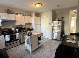 222 Hanover St #11, Boston, MA 02113