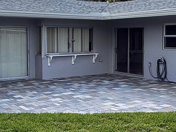 3rd image of 8109 NW 74th Ave