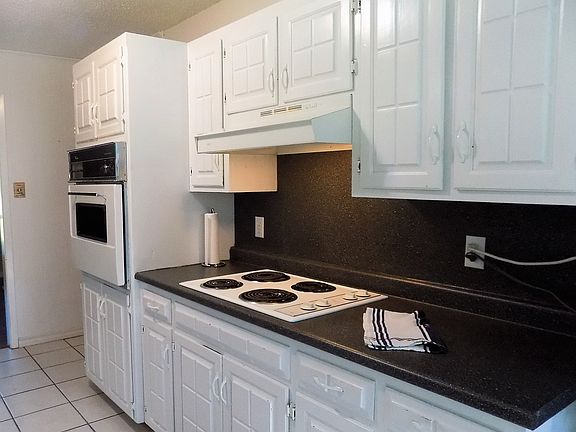 5th image of 4109 Sanderson Ln