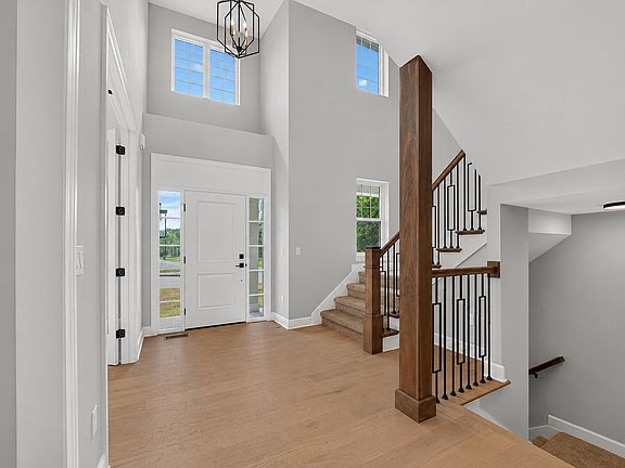 5th image of 5850 Windrift Ct