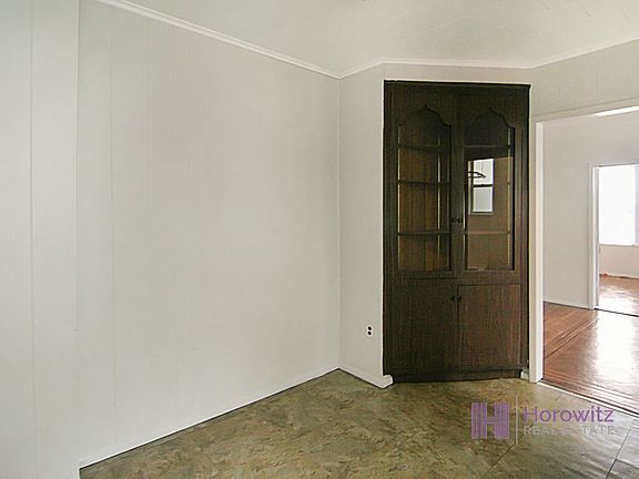 5th image of 4708 30th Ave APT 3R