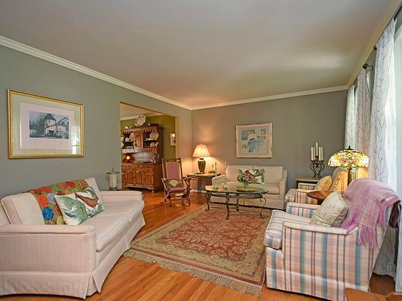 4th image of 8485 Denallen Dr