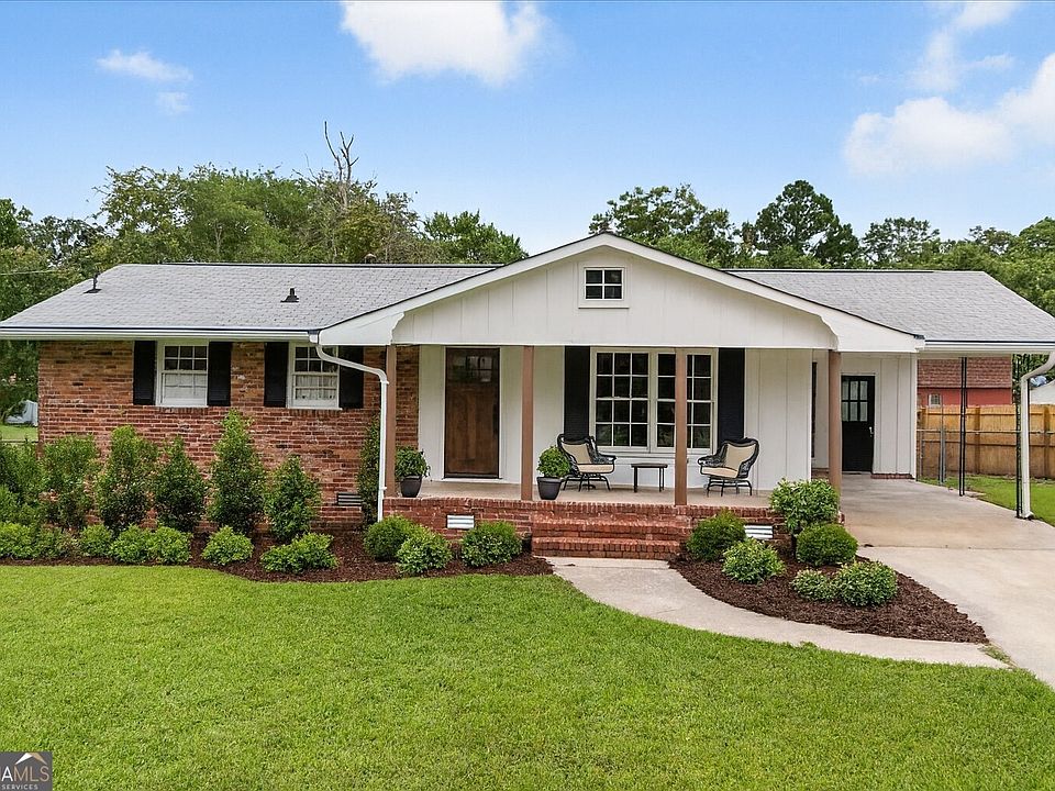 1st image of 124 Beech Creek Dr NW