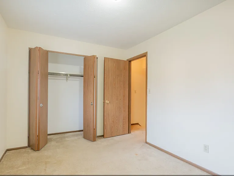 985 Wadsworth Rd #B — Photo 11