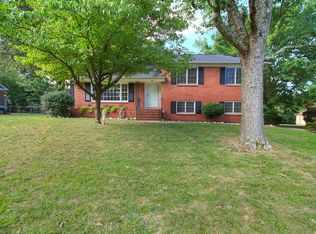 253 Scottridge Dr, Charlotte, NC 28217