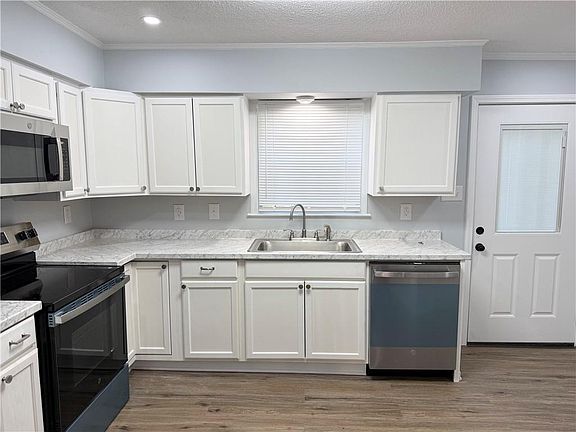 5th image of 316 Hosfelt Ln
