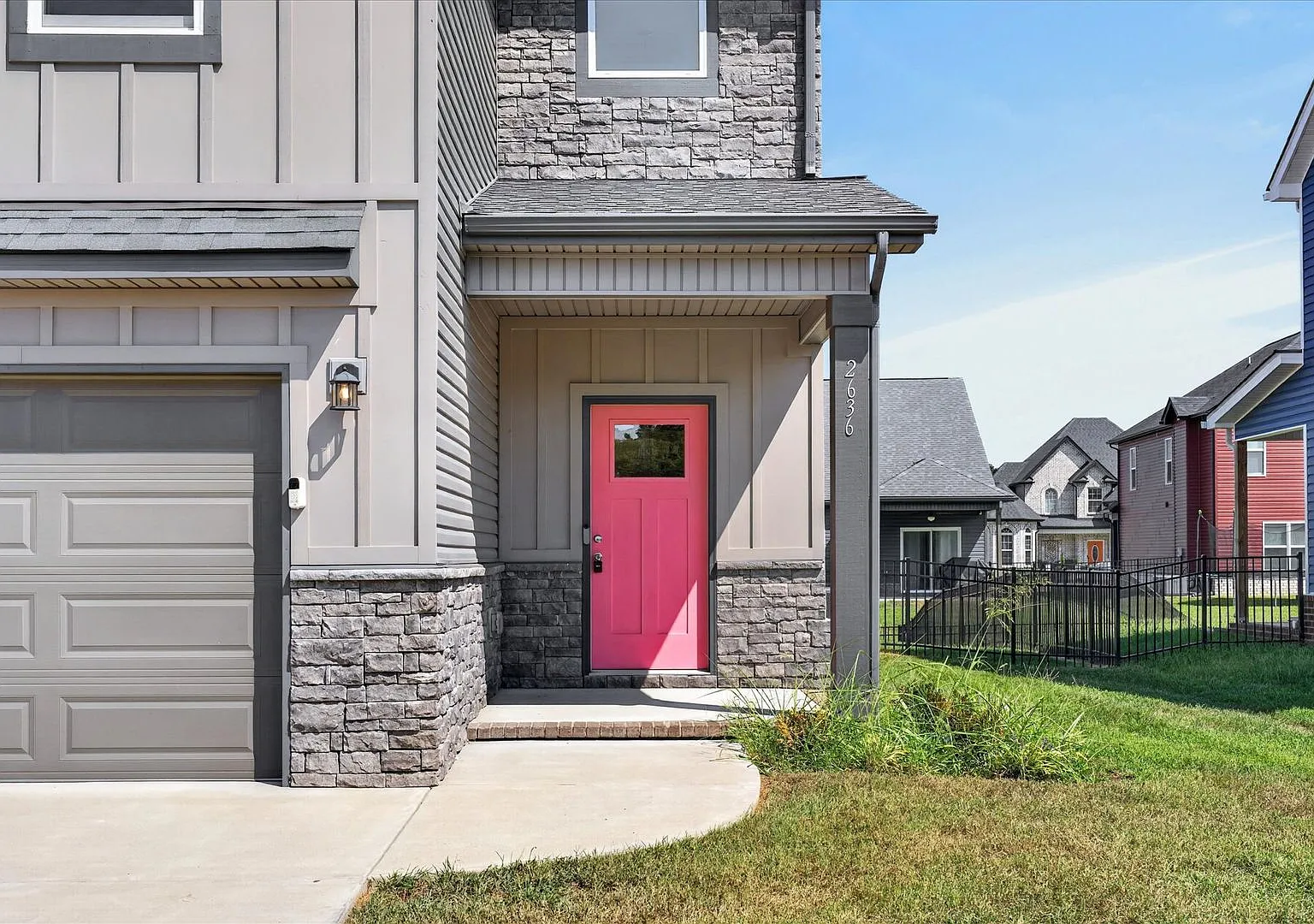 4 Bedroom Dog Friendly Home For Rent Near Post! — Photo 4