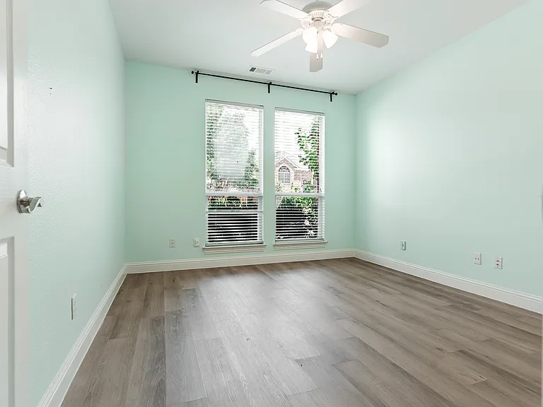 5601 Glenview Ln — Photo 21