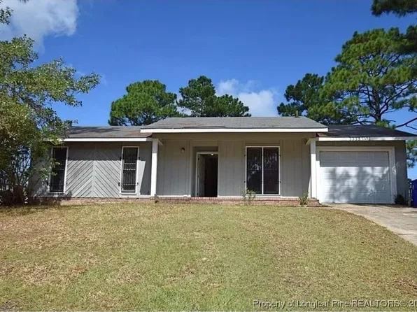 3333 Red Fox Rd, Spring Lake, NC 28390