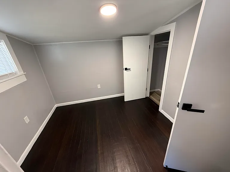 118 L St — Photo 9