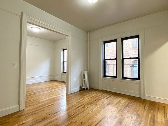 3rd image of 3440 Broadway APT 5F