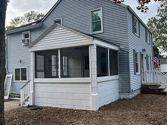 3rd image of 7286 Cricket Ln