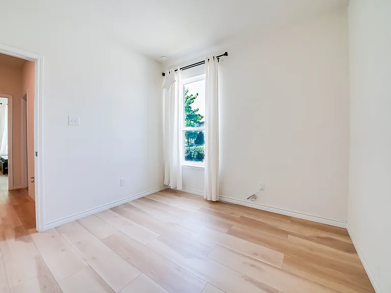 405 Club House Dr — Photo 18