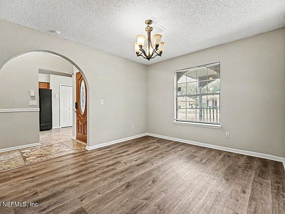 3rd image of 4156 DAVIE Court