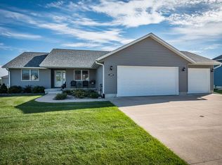 2109 12th St, Camanche, IA 52730
