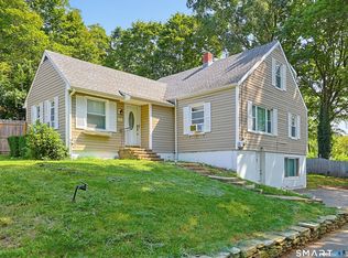5 Flyers Drive, Norwich, CT 06360