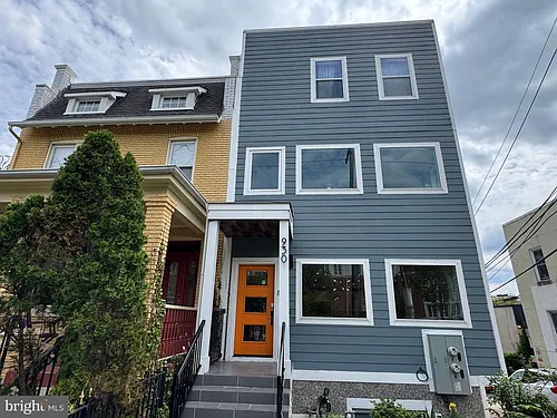 930 Madison St NW #1 Photo 1