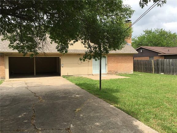 2nd image of 646 Cove Hollow Dr