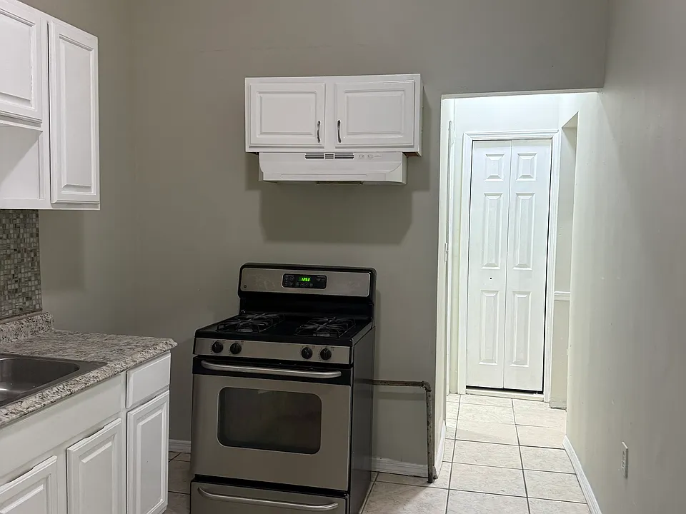 37 Blum St #1
