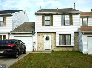 316 Cherrywood Dr, Clementon, NJ 08021