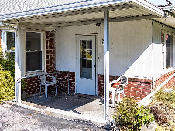 5th image of 322 Sequoyah Dr