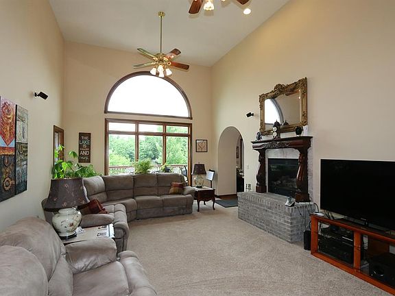 3rd image of 3256 Ash Meadow Ln